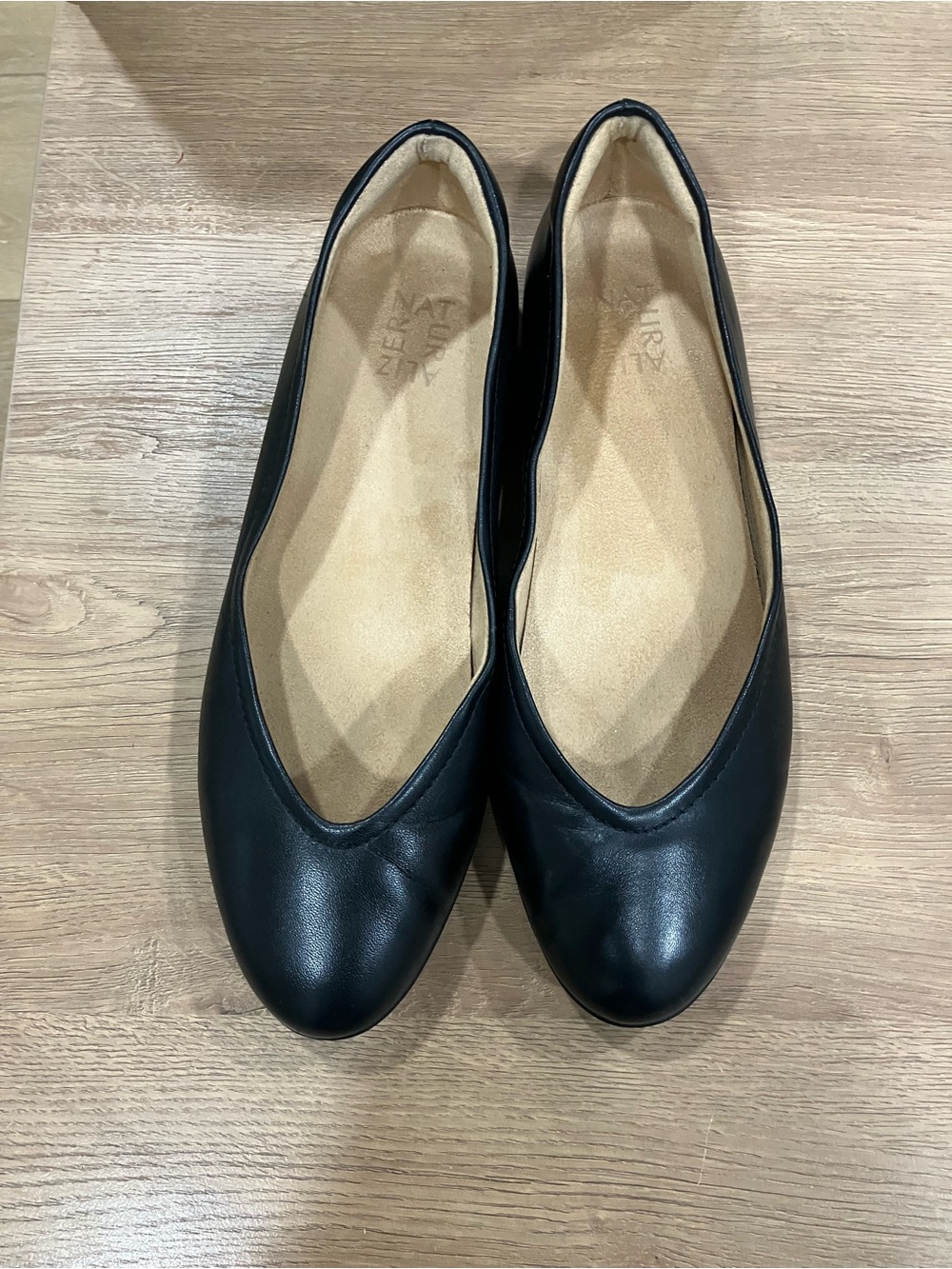 Naturalizer Black Women's Slip-On Ballet Flats 10W